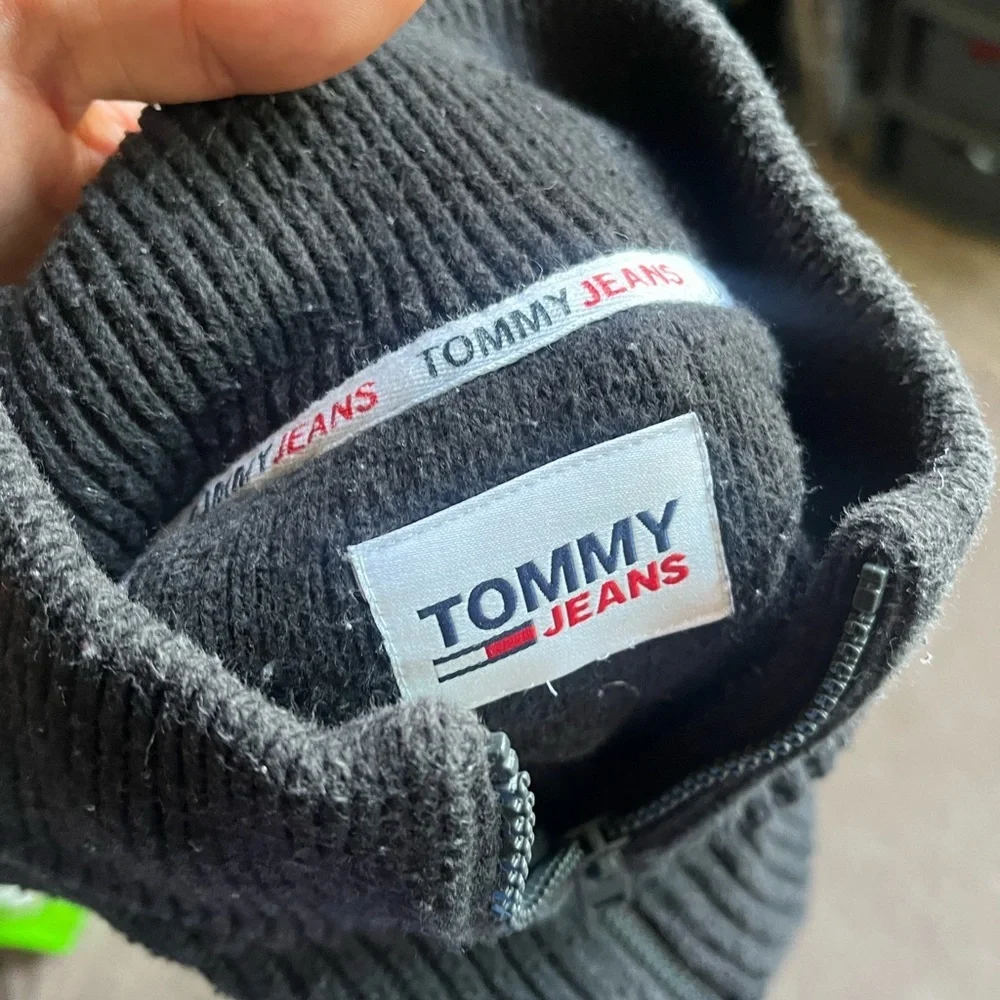 VTG 00’s Tommy Jeans Knit Black Quarter Zip